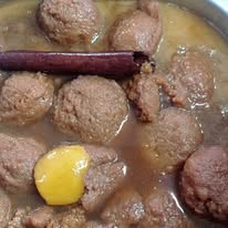 Puede ser una imagen de osobuco y longuián